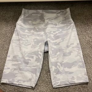 Lululemon 8 inch white camo biker shorts!